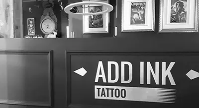 Bureau d'accueil du studio de tatouage Add Ink Tattoo à Trois-Rivières